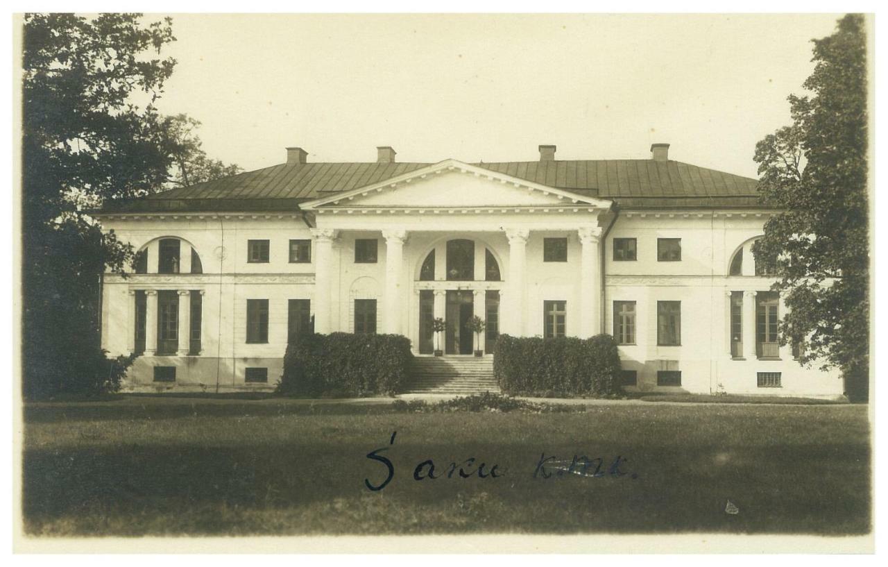 Saku Mois & Saku Manor Hotel Exterior photo